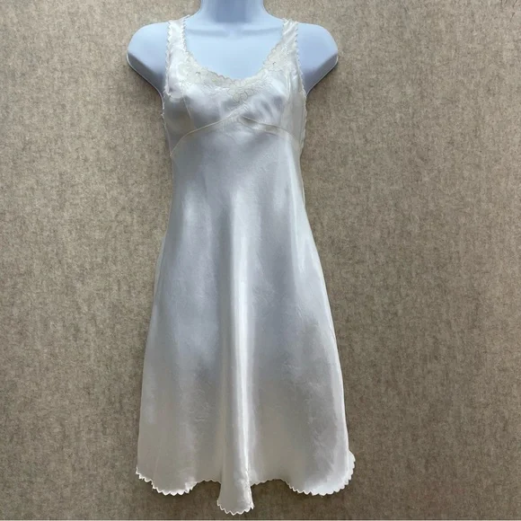 Custom Handmade Full Slip VTG Bespoke, 32-34 (small) - Picture 2 of 8